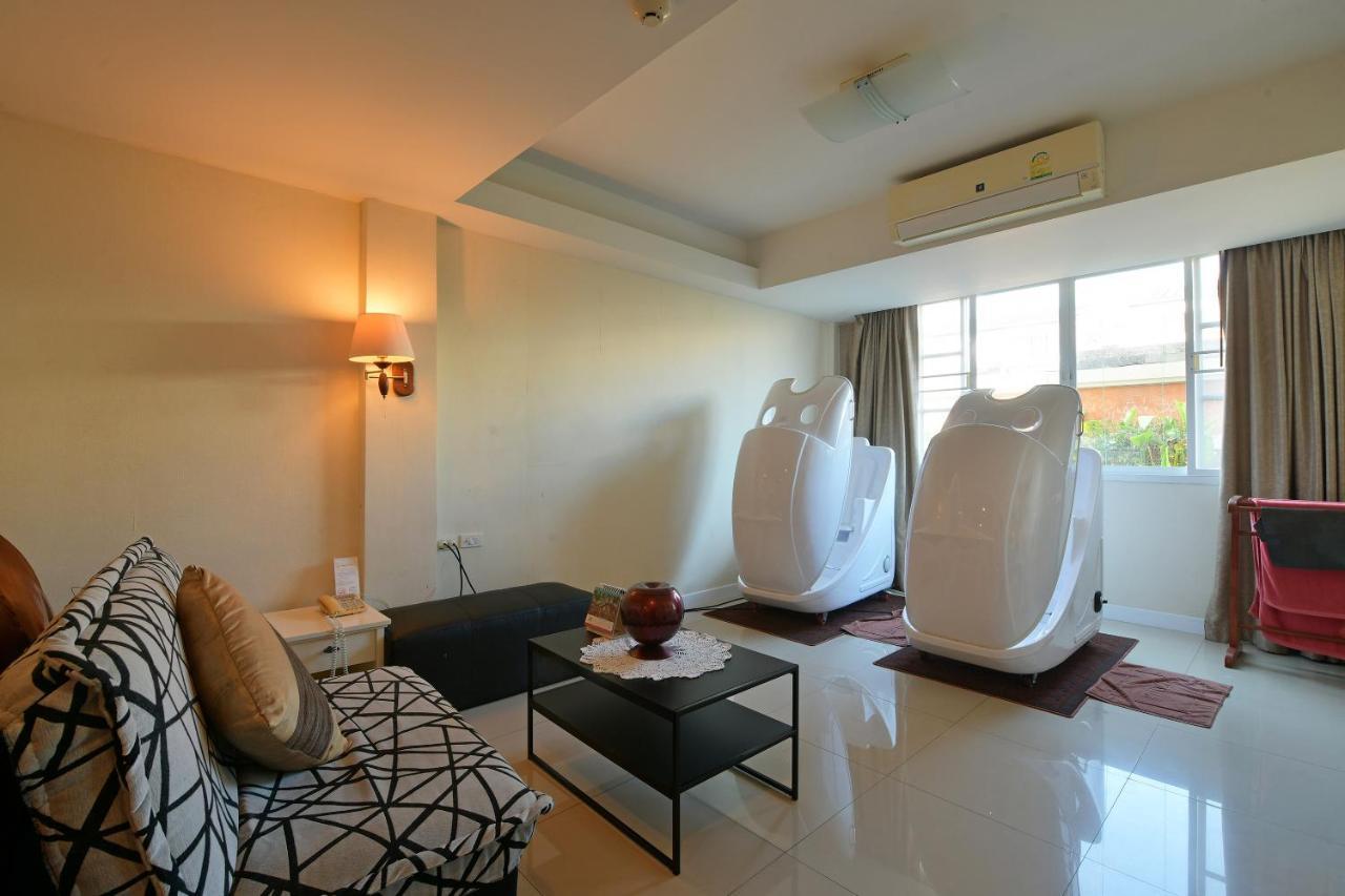 Oyo 109 Ozone Prime Pattaya Exterior foto